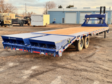 New 2026 Load Trail BLACK FRIDAY 8.5-30 Single Wheel Gooseneck Equipment Hauler 16K GVWR