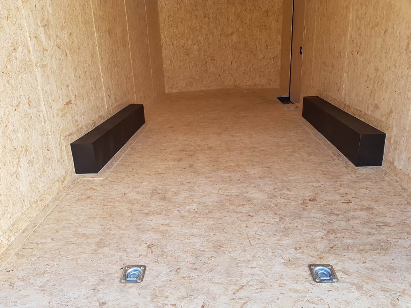 New 2025 Look 8.5 x 20 EX Deluxe 7K Car / Racing Trailer