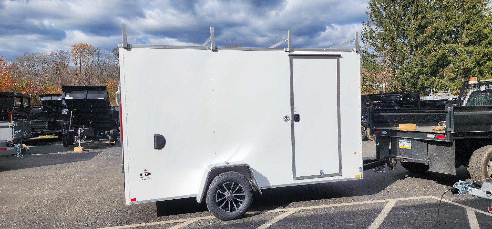 New SALE**6 x 12 Look ST DLX Cargo 3k w/ 4 Ladder Racks