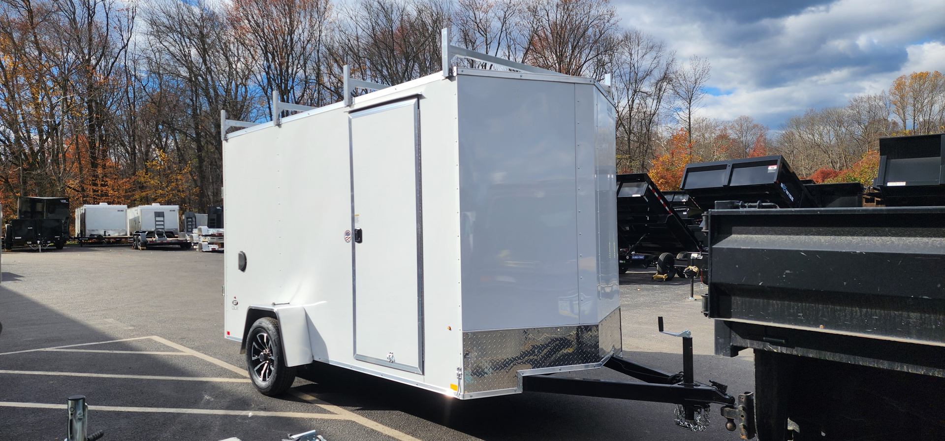 New SALE**6 x 12 Look ST DLX Cargo 3k w/ 4 Ladder Racks