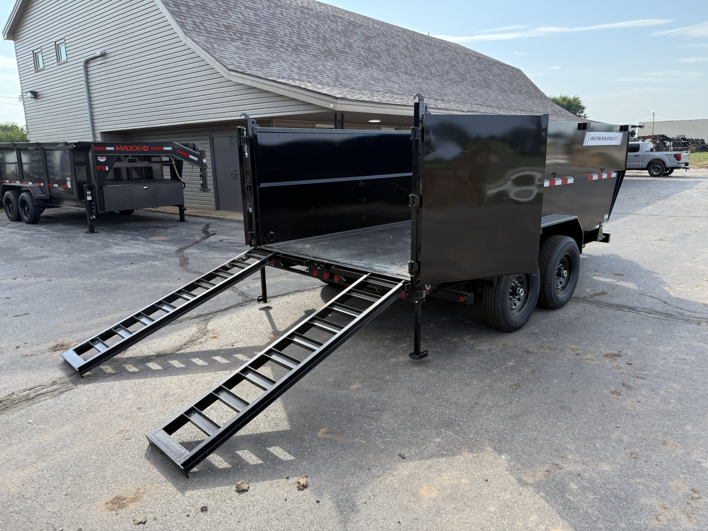 New 2026 PJ 83"x14' BP Tandem Axle Low Pro Telescopic Dump w/ 48" Sides - DT