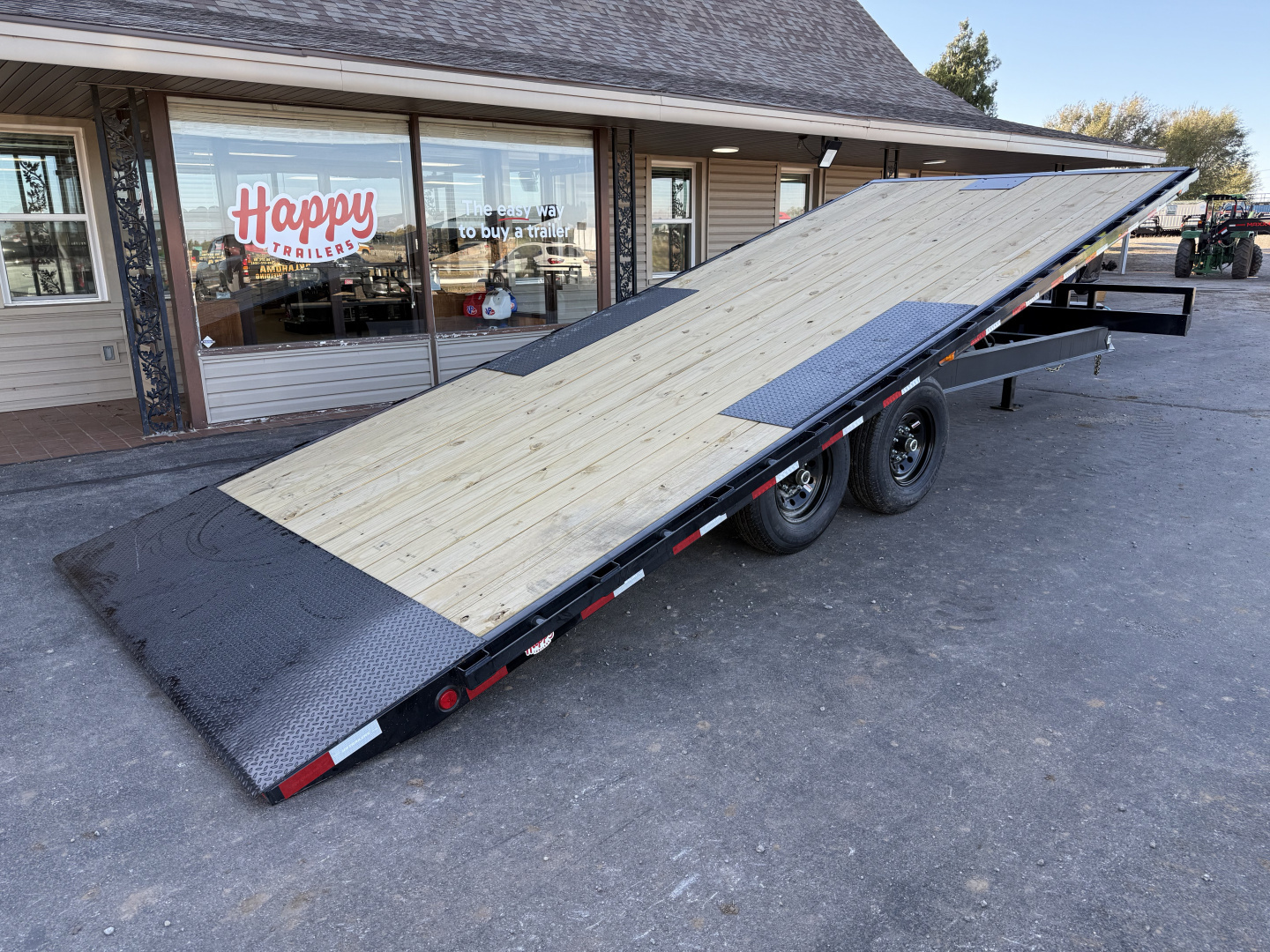 New 2025 PJ 102"x22' Deckover Hydraulic Tilt Trailer – T8