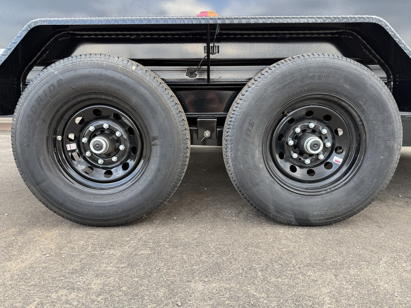 New 2026 PJ 83"x14' BP Tandem Axle Dump w/ 24" Sides – D7