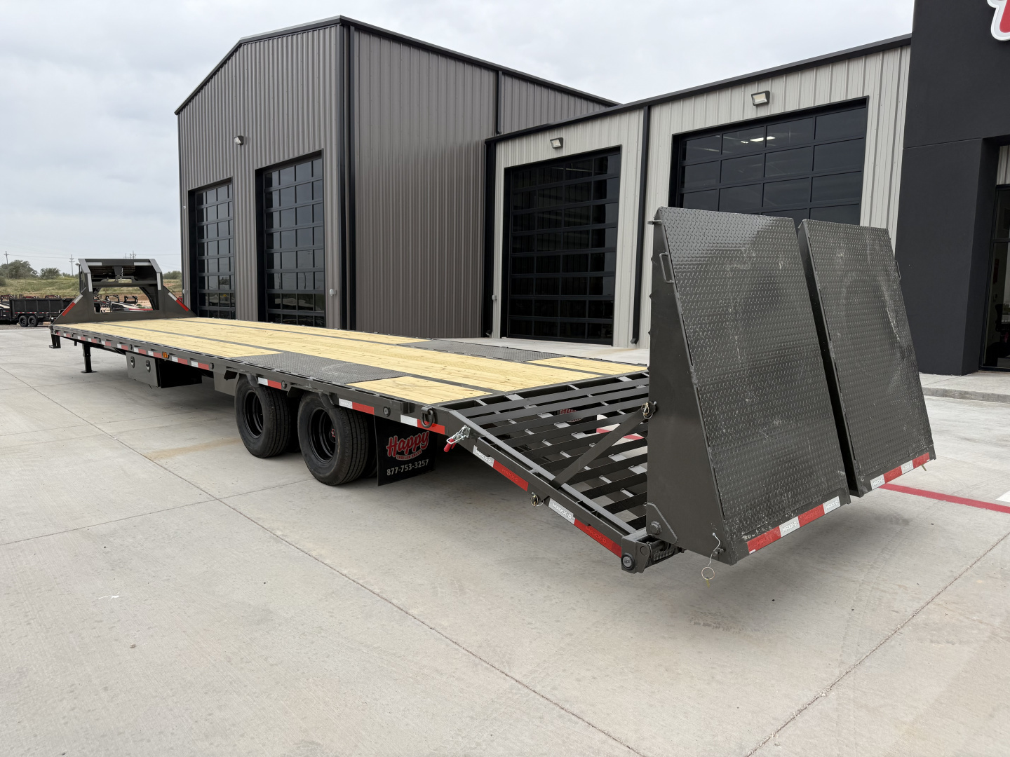 New 2026 102”x40’ Engineered MAXX-D GN Air-Ride Flatbed w/ Duals – LDX