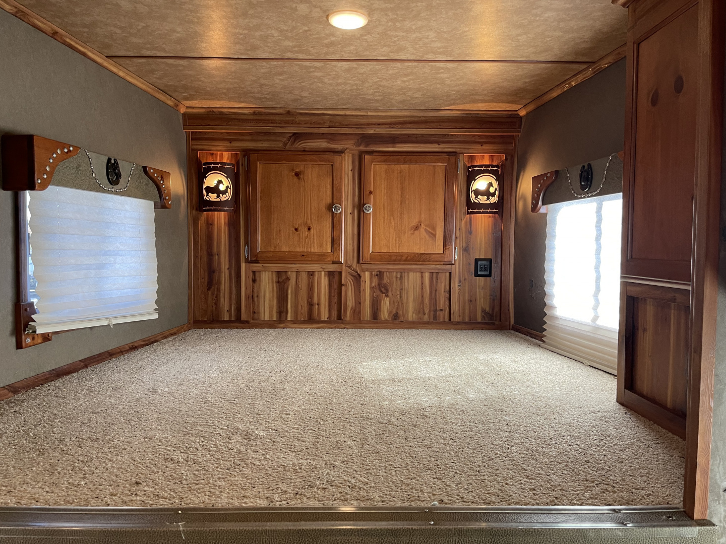 Used 2016 Exiss Trailers 7308 Horse Trailer