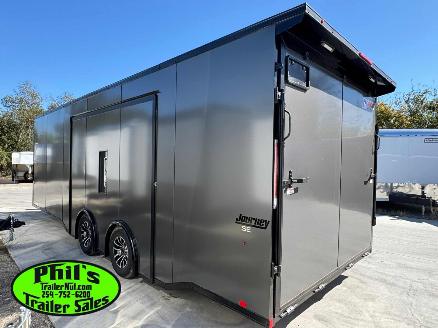 New Pace American 8.5X24 RACE TRAILER FULL ESCAPE DOOR WITH REMOVABLE FENDER Car / Racing Trailer