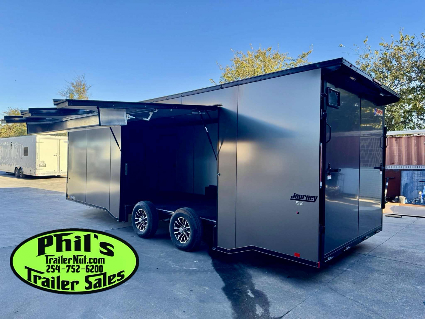 New Pace American 8.5X24 RACE TRAILER FULL ESCAPE DOOR WITH REMOVABLE FENDER Car / Racing Trailer