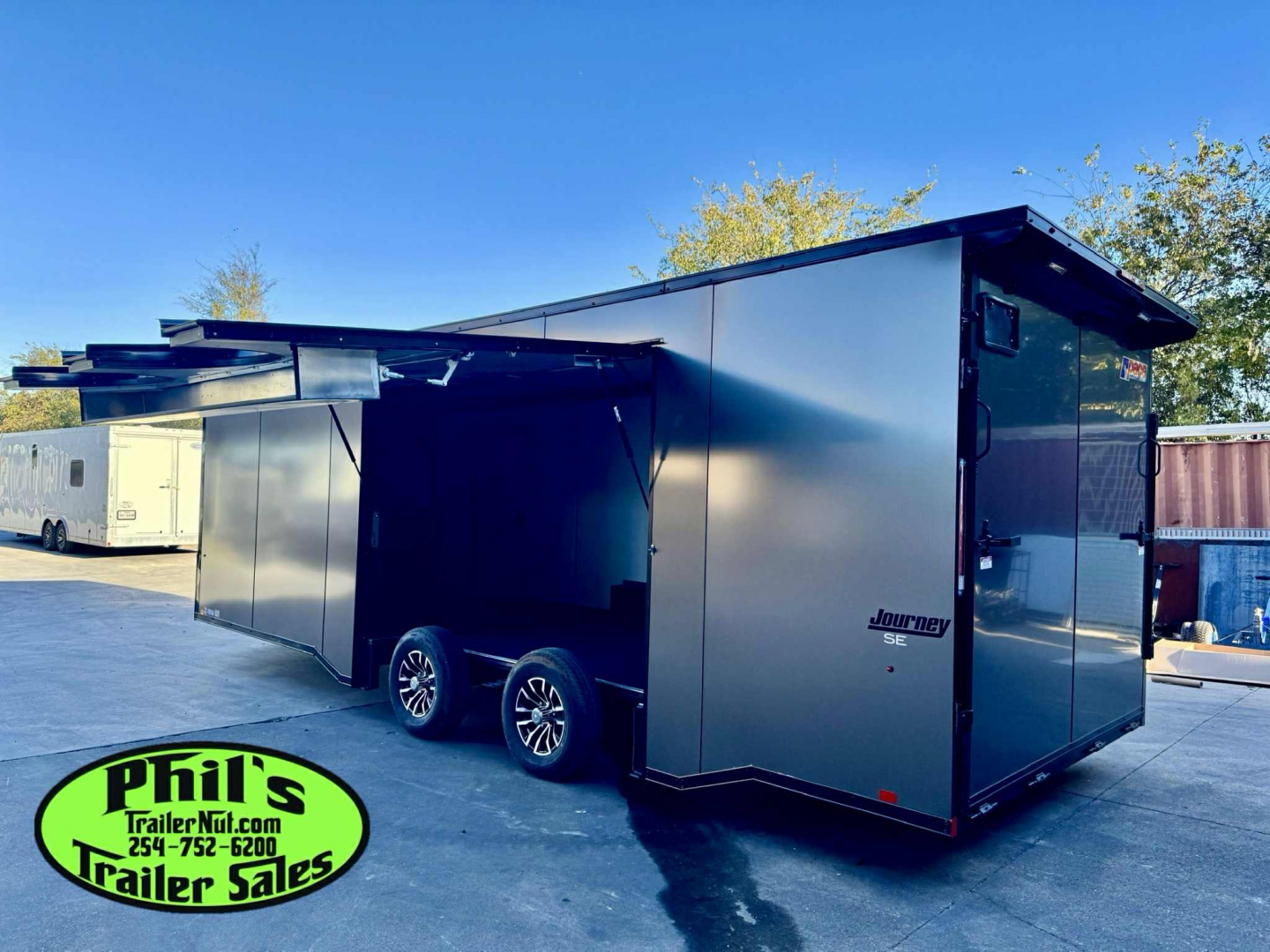 New Pace American 8.5X24 RACE TRAILER FULL ESCAPE DOOR WITH REMOVABLE FENDER Car / Racing Trailer