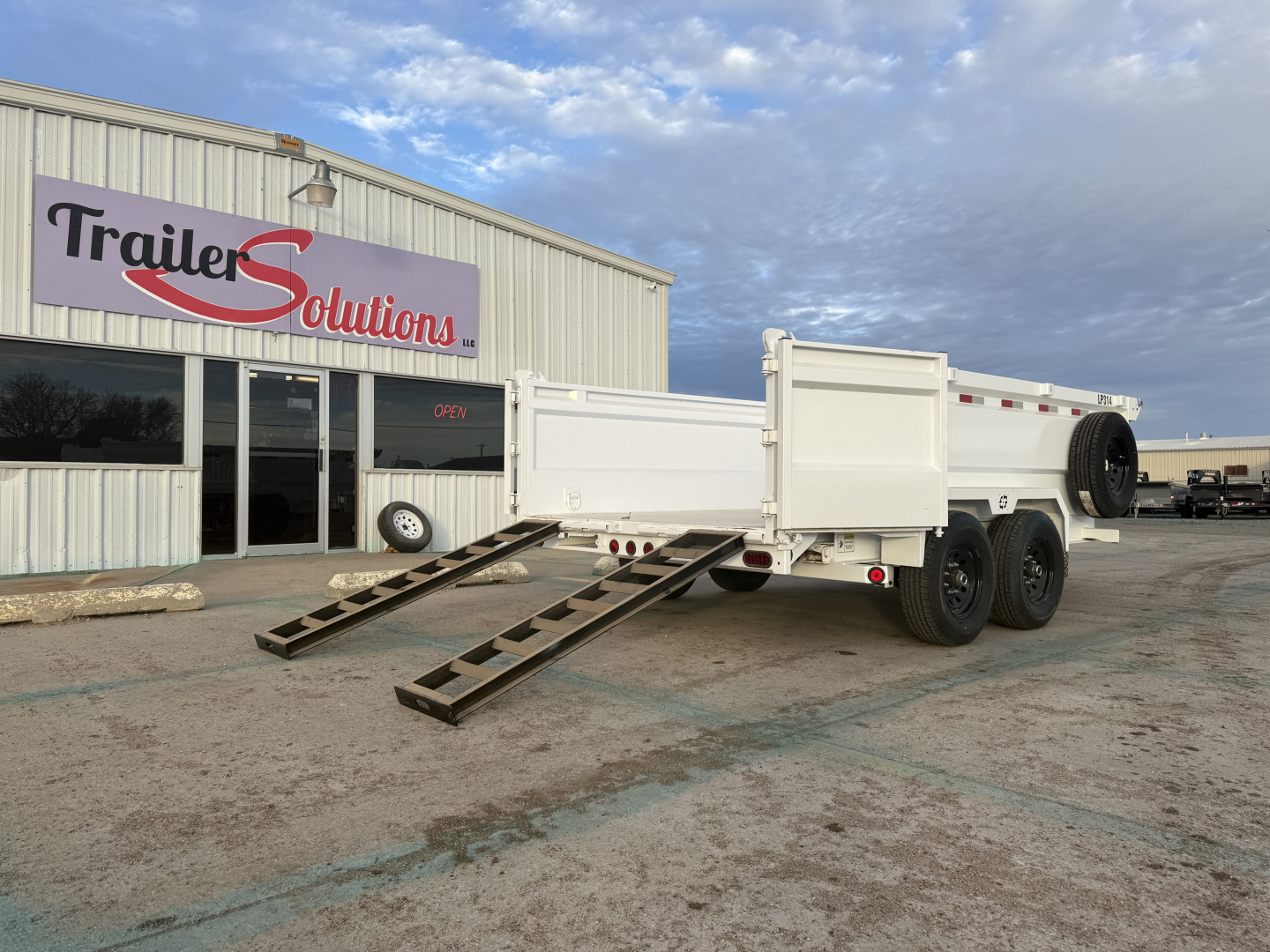 New 2025 Buckshot MFG 14' X 83" X 36" Sides Dump Trailer