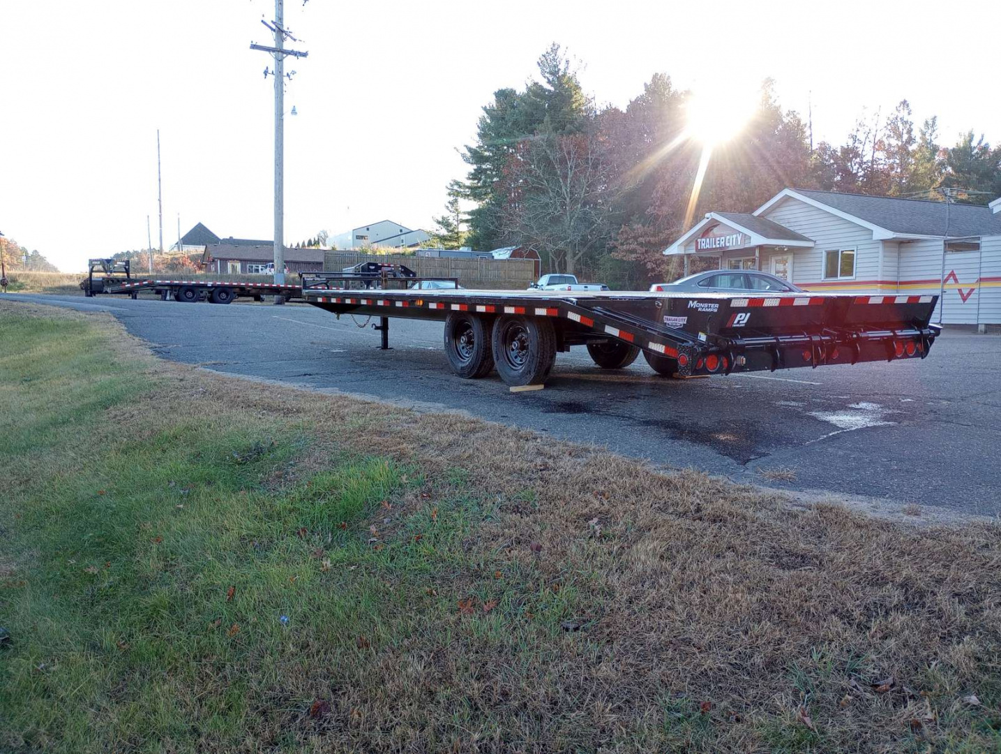 New 2026 PJ TRAILERS 102" x 24' F8 Deckover Trailer