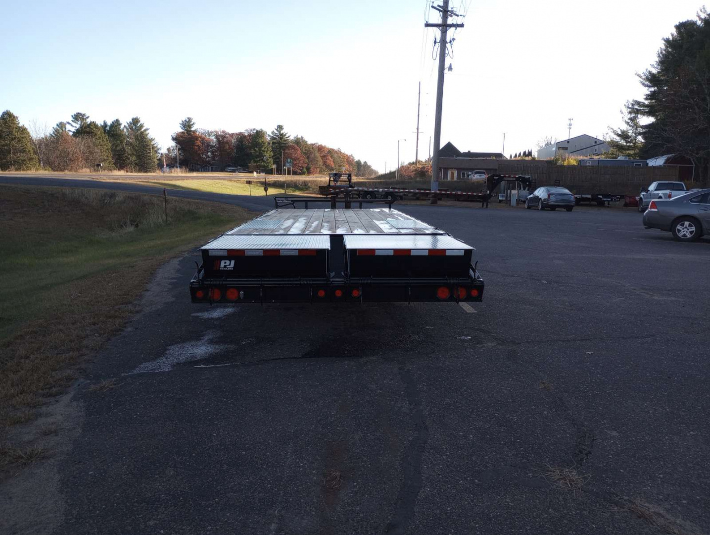 New 2026 PJ TRAILERS 102" x 24' F8 Deckover Trailer