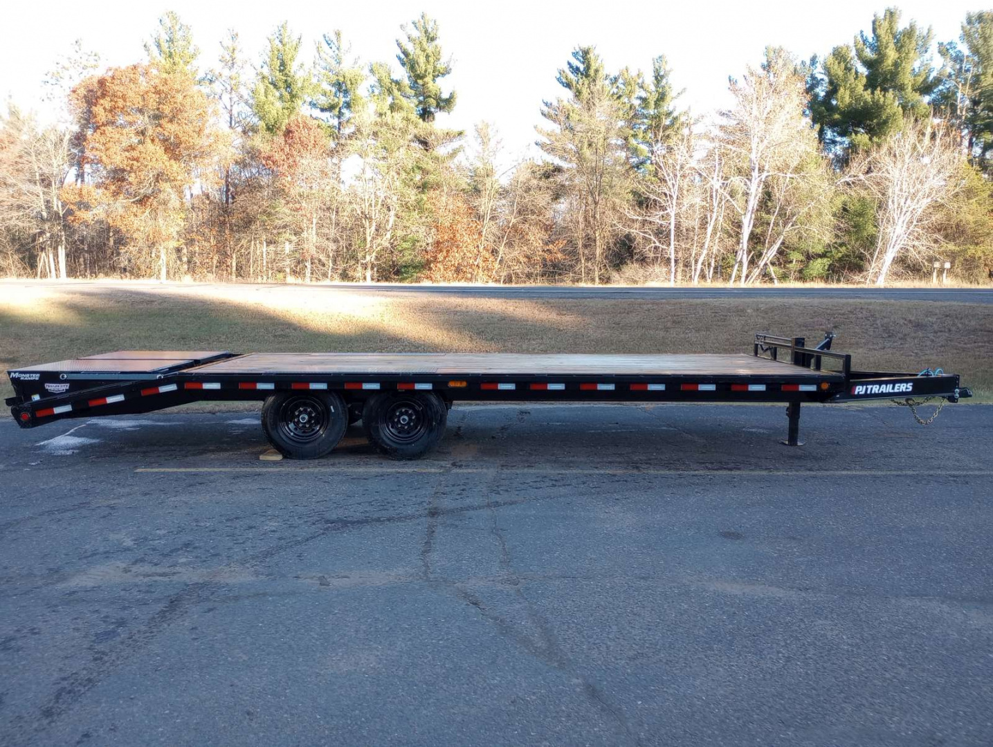 New 2026 PJ TRAILERS 102" x 24' F8 Deckover Trailer