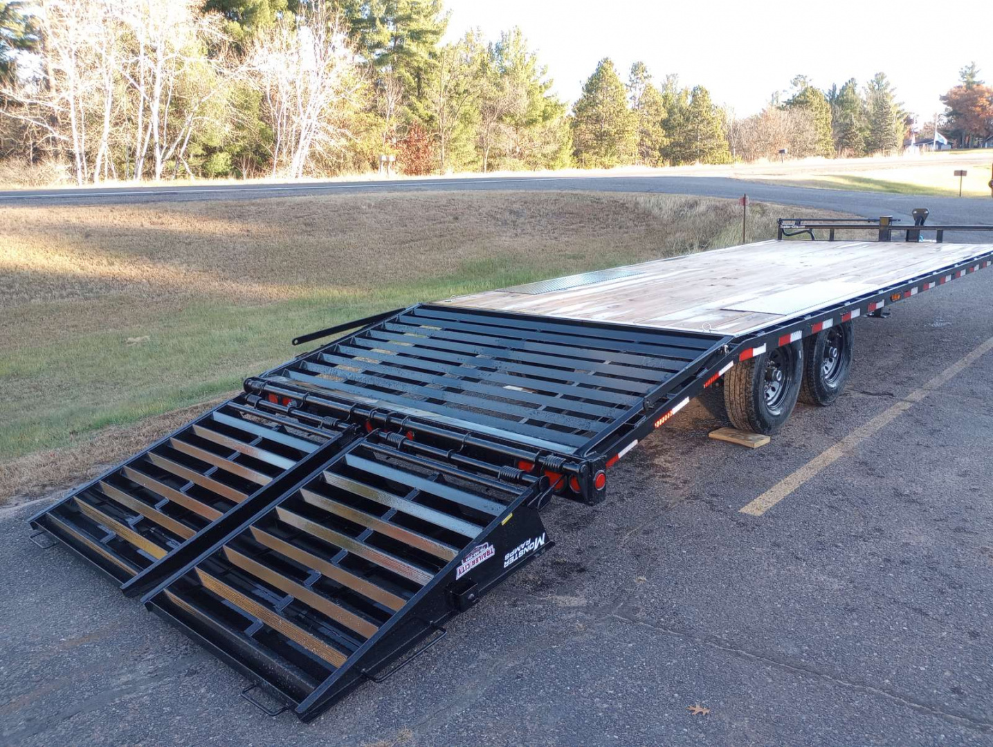 New 2026 PJ TRAILERS 102" x 24' F8 Deckover Trailer