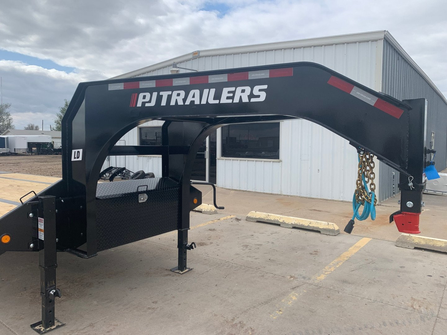 New 2026 PJ Trailers LD322 32' X 102" Flatbed Trailer