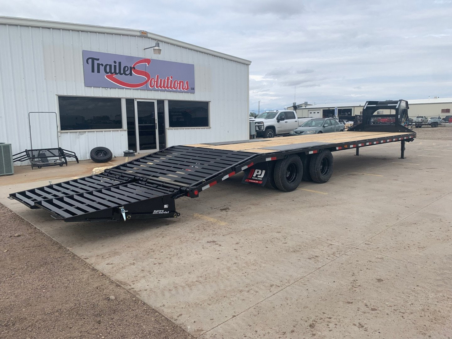 New 2026 PJ Trailers LD322 32' X 102" Flatbed Trailer