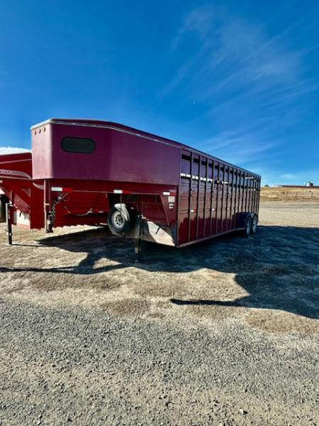Used 1999 Titan Trailer 24' Stock Trailer