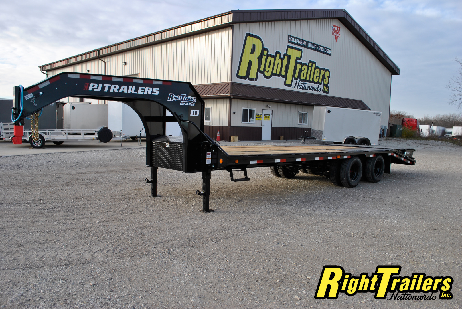 Used 2026 8.5X25 PJ GOOSENECK EQUIPMENT TRAILER