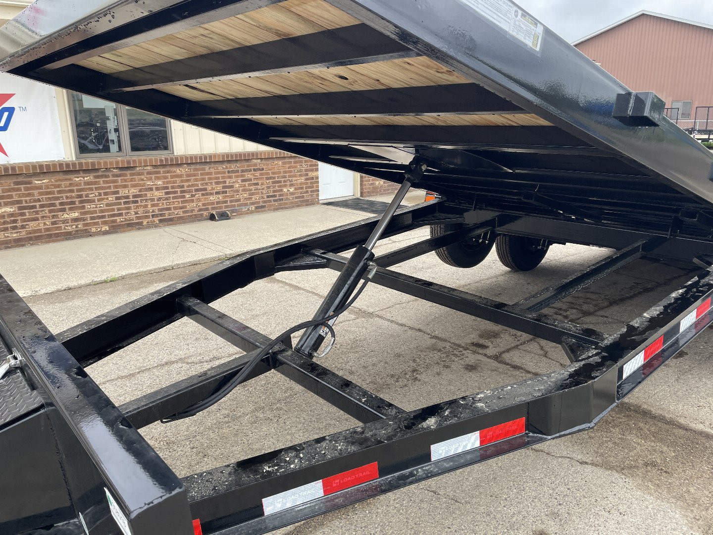 New 2025 LOAD TRAIL 83x20 14k Max Tilt Trailer