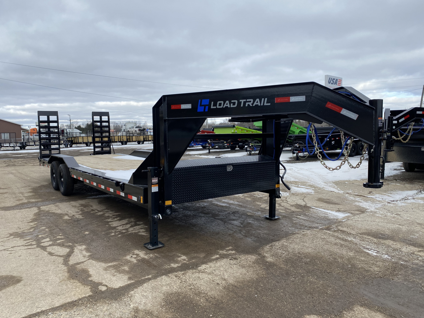 New 2025 Load Trail 102x26 14k w/HD Standup Ramps Gooseneck Bodies