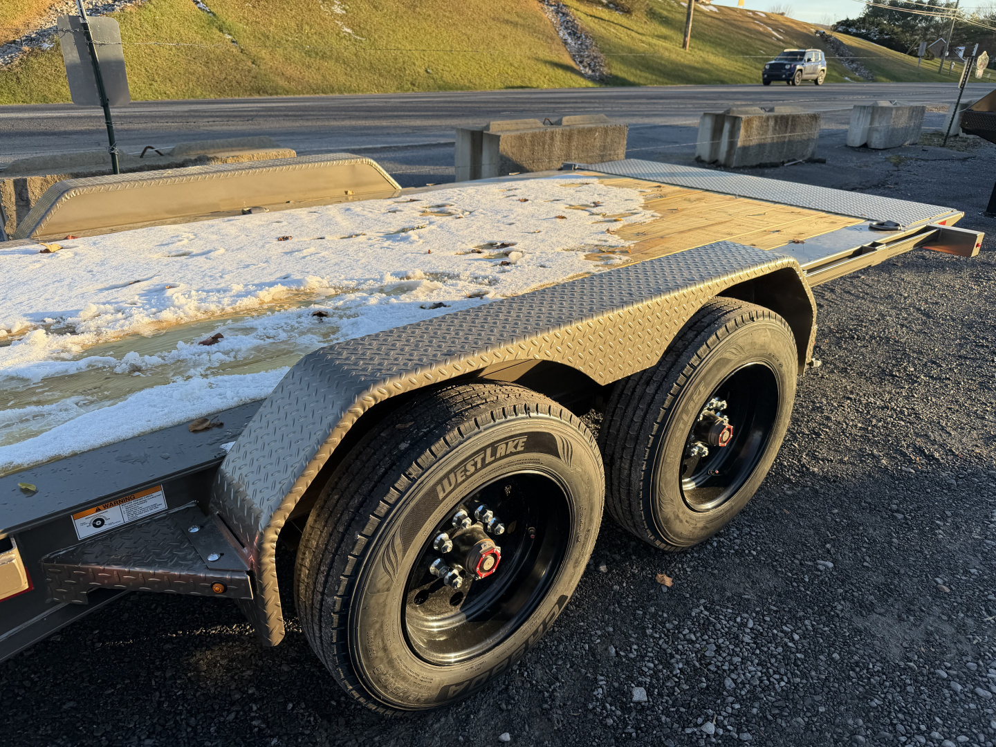 New 2026 Diamond C HDT208 Tilt Trailer 22’ 15K 2 SPEED JACK 18 PLY TIRES TORSION AXLES