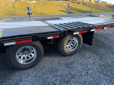 New 2026 Diamond C FMAX210 GOOSENECK TRAILER PACESETTER EDITION HYDRO JACKS & DOVE DISC BRAKES ALUMINUM OUTER RIMS