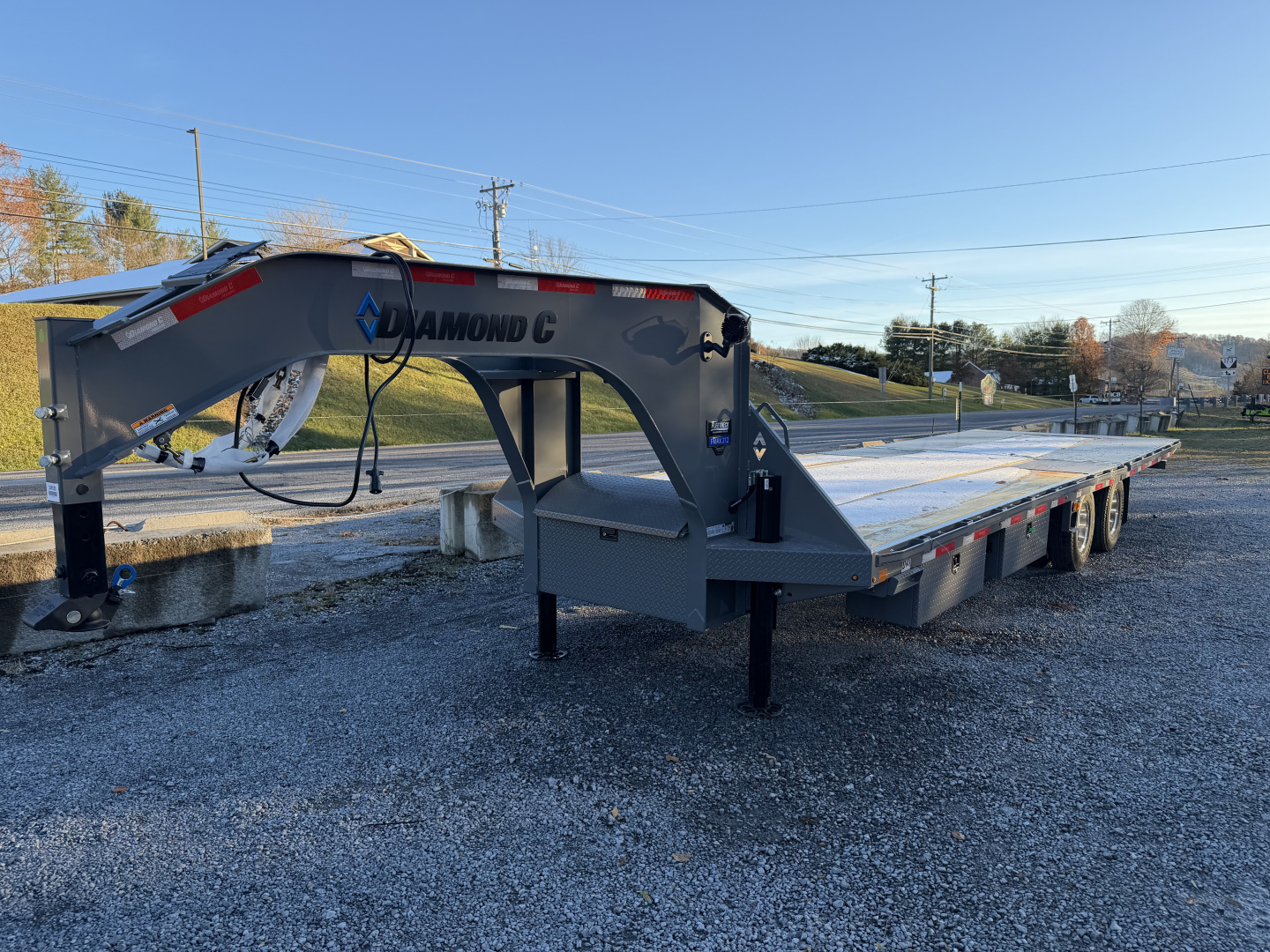 New 2026 Diamond C FMAX212 GOOSENECK TRAILER PACESETTER EDITION HYDRO DOVE & JACKS DISC BRAKES ALUMINUM OUTER RIMS