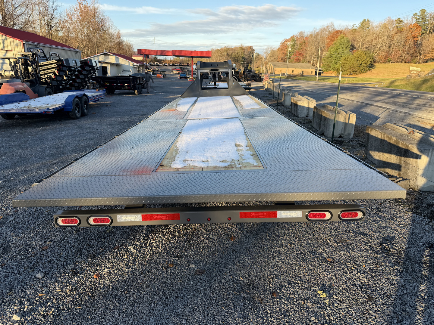 New 2026 Diamond C FMAX212 GOOSENECK TRAILER PACESETTER EDITION HYDRO DOVE & JACKS DISC BRAKES ALUMINUM OUTER RIMS