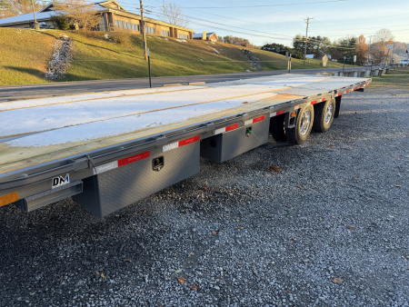 New 2026 Diamond C FMAX212 GOOSENECK TRAILER PACESETTER EDITION HYDRO DOVE & JACKS DISC BRAKES ALUMINUM OUTER RIMS