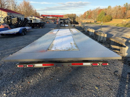 New 2026 Diamond C FMAX212 GOOSENECK TRAILER PACESETTER EDITION HYDRO DOVE & JACKS DISC BRAKES ALUMINUM OUTER RIMS