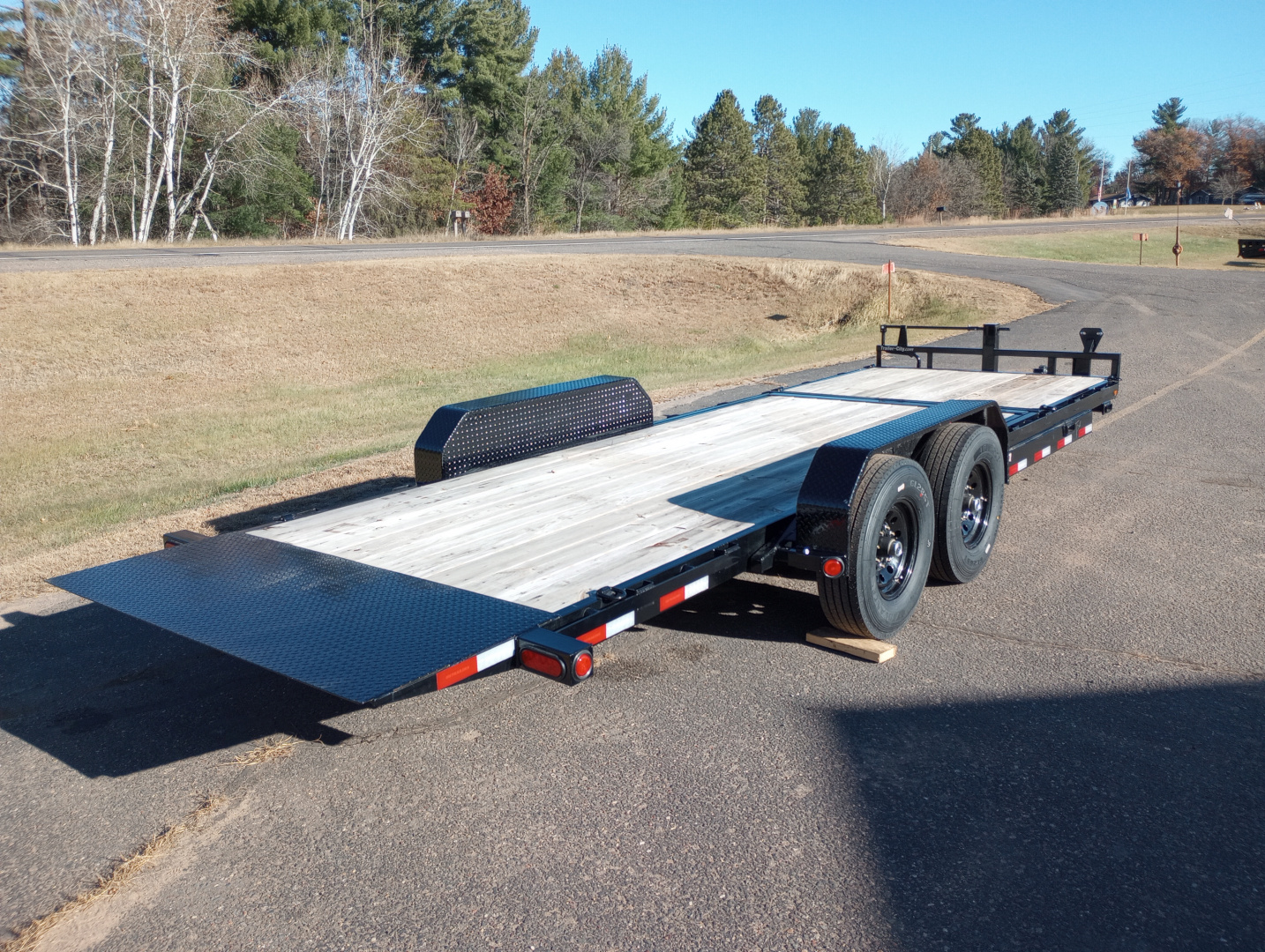 New 2026 PJ TRAILERS 83" x 22' T6 Tilt Trailer