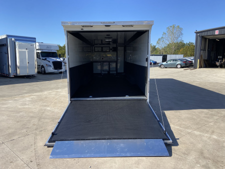 New United Racing Trailer PREM 28'
