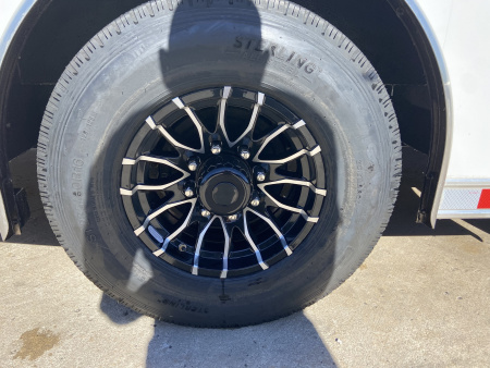 New United Racing Trailer PREM 28'