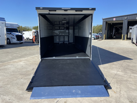 New United Racing Trailer PREM 28'