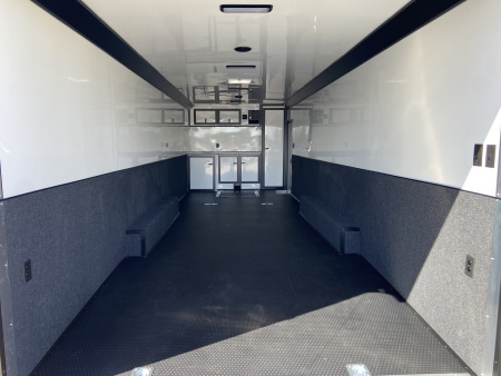 New United Racing Trailer PREM 28'