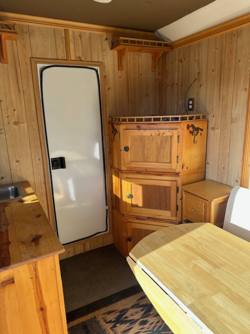 Used 2003 Trails West 4 Horse w 9' Homemade LQ