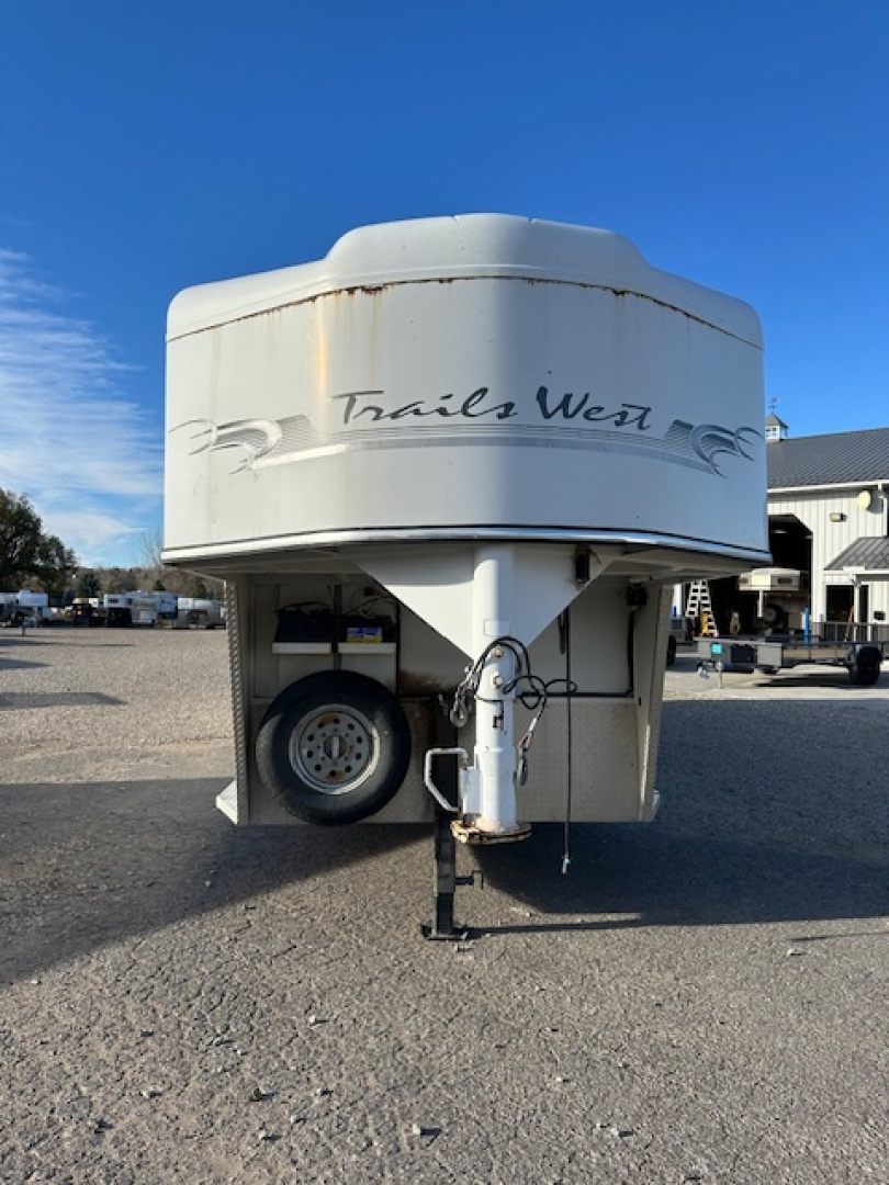 Used 2003 Trails West 4 Horse w 9' Homemade LQ