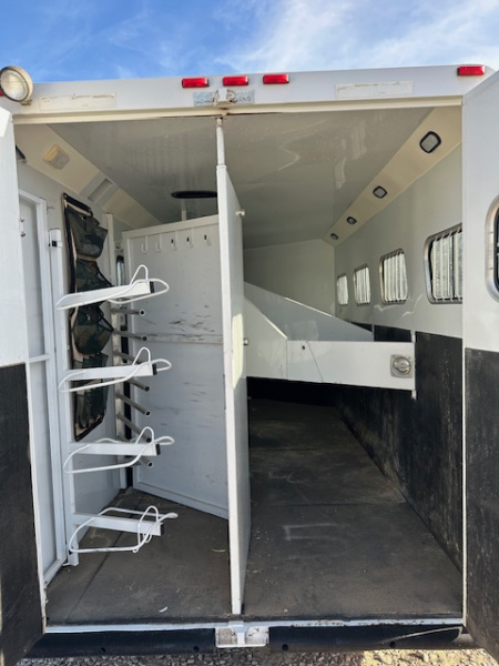 Used 2003 Trails West 4 Horse w 9' Homemade LQ