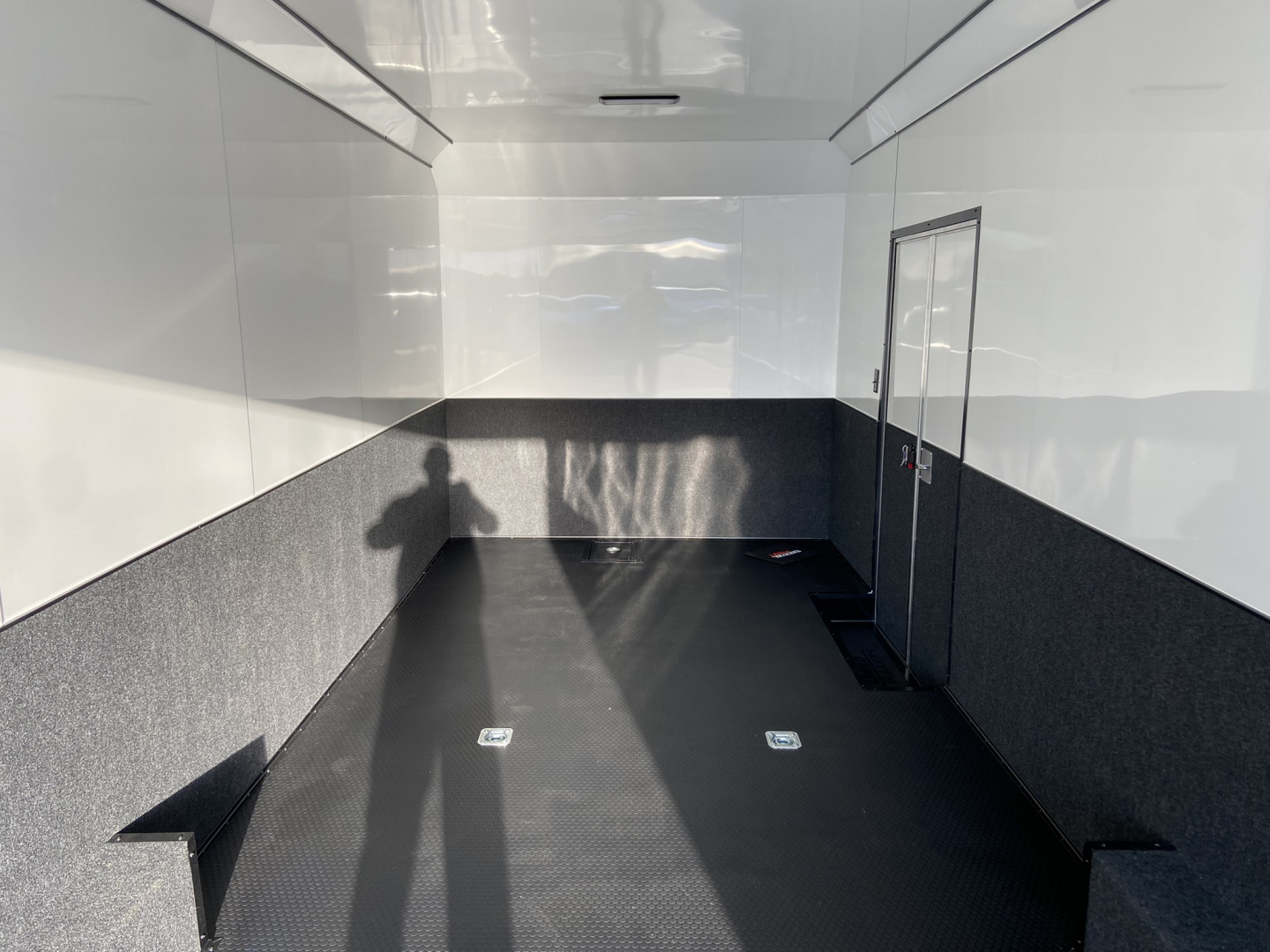 New United Racing Trailer USH 28'