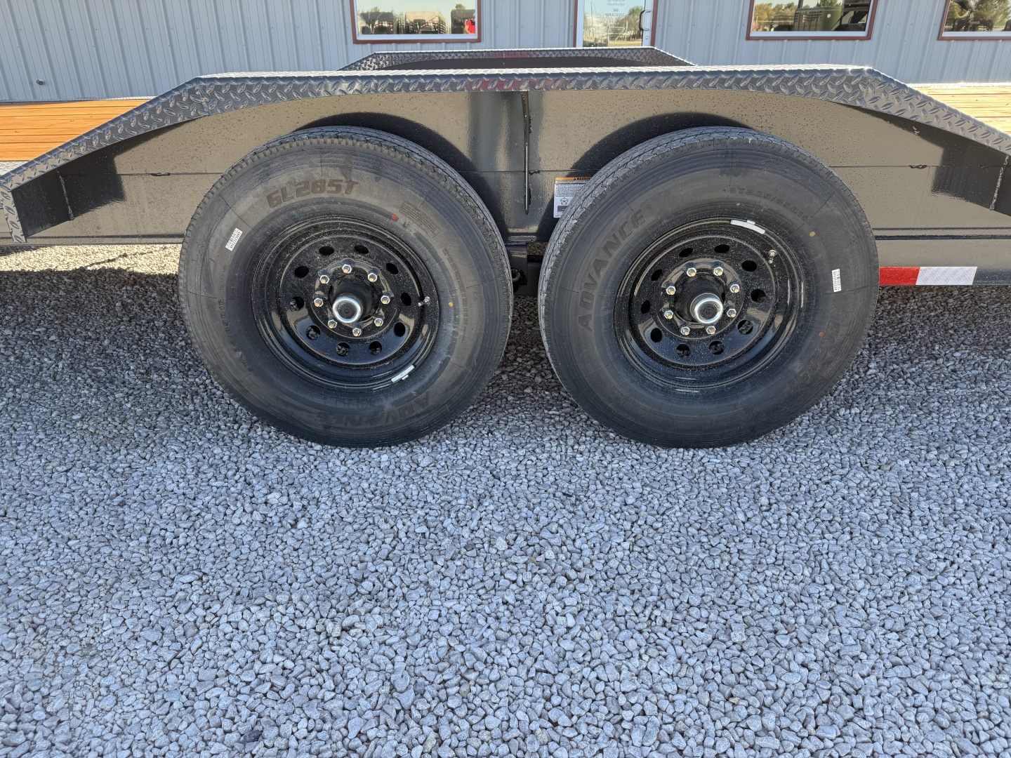 Used 2026 Lamar 102"x40' GN Equipment Trailer w/ Slide-in Ramps