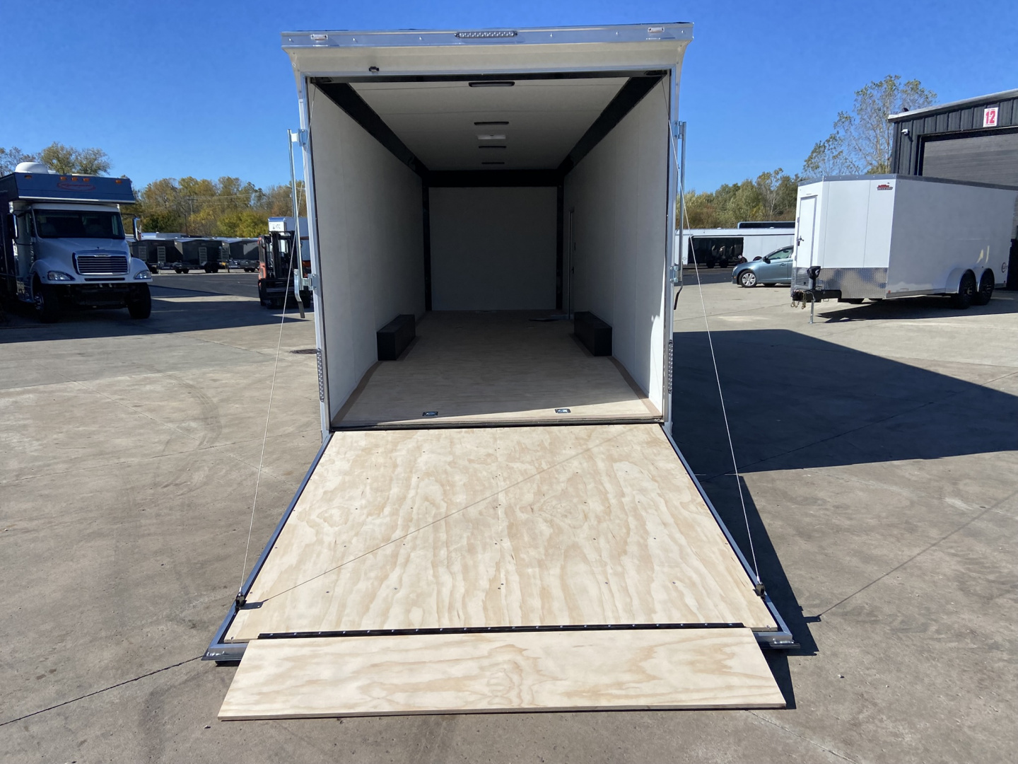 New 2026 United Car Hauler UXT 28'