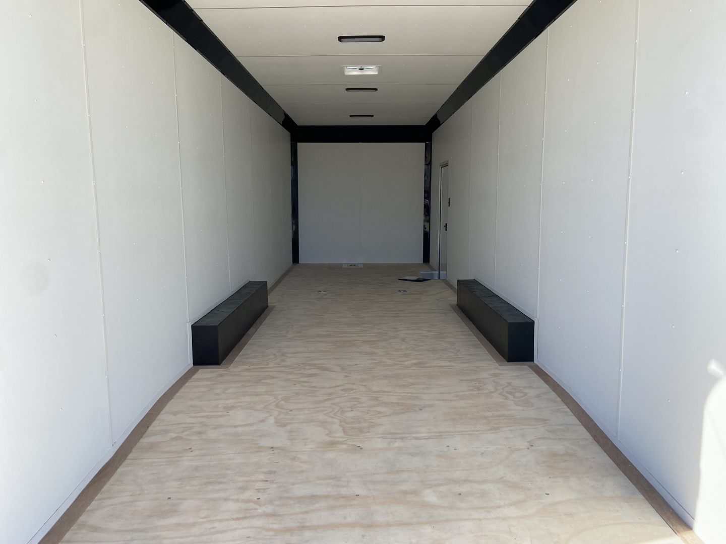 New 2026 United Car Hauler UXT 28'