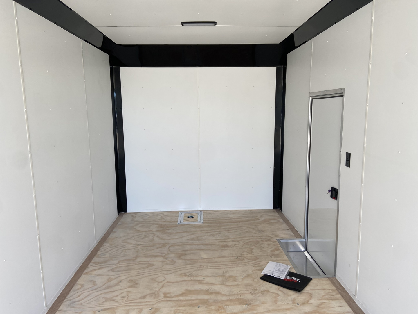 New 2026 United Car Hauler UXT 28'