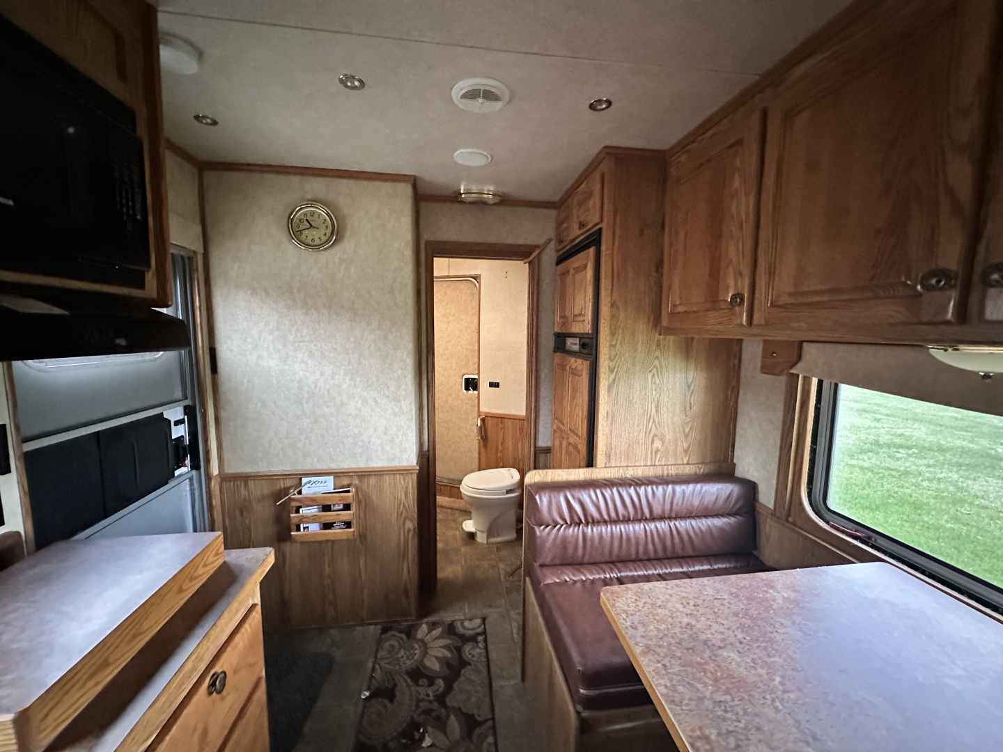 Used 2005 Exiss Trailers 4H 10' LQ Horse Trailer