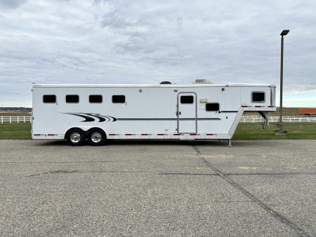Used 2005 Exiss Trailers 4H 10' LQ Horse Trailer