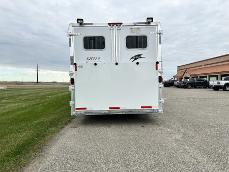 Used 2005 Exiss Trailers 4H 10' LQ Horse Trailer