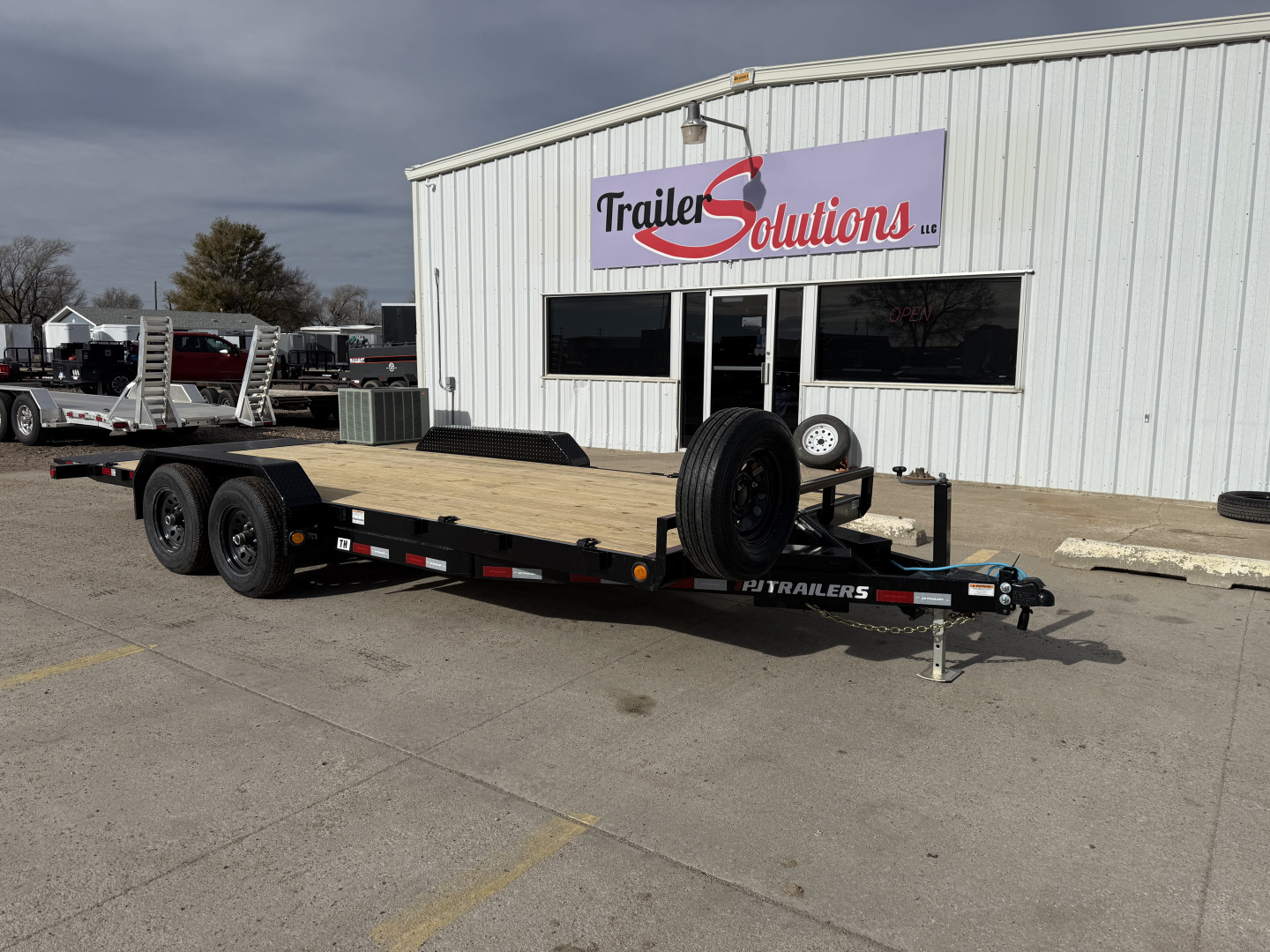 New 2026 PJ Trailers TH202 20' x 83" Tilt Trailer