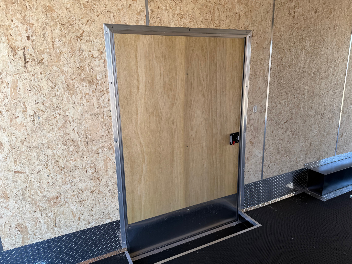 New 2026 Look Trailers LOOK ELEMENT 8.5X29 Snowmobile Trailer