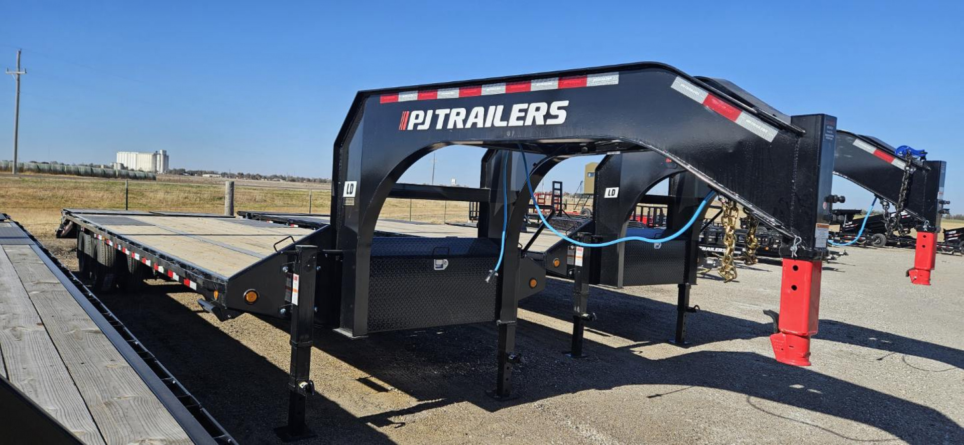 New 2026 PJ Trailers 102" x 30' Low-Pro Flatdeck with Duals (LD) Flatbed Trailer
