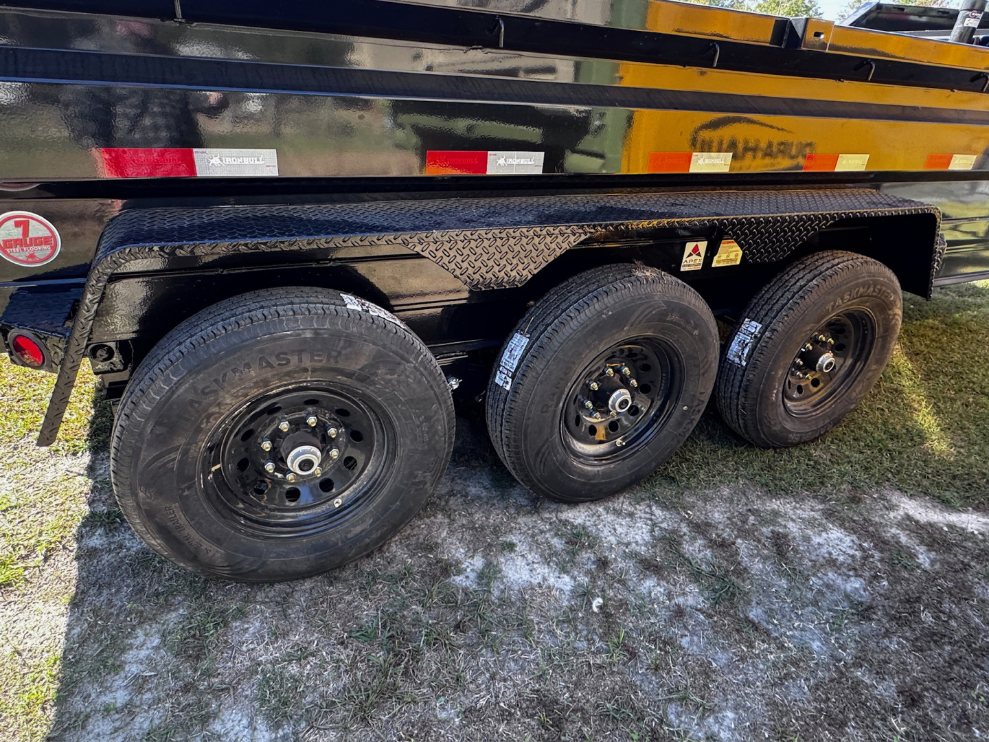 New 2026 Iron Bull 83X16 TRI-AXLE GOOSENECK 21K Dump Trailer