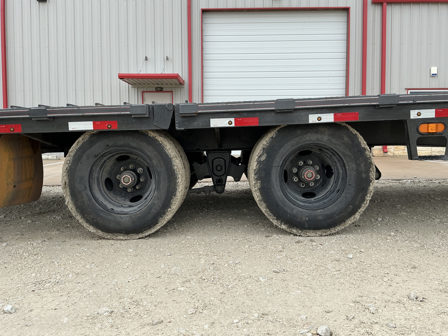 Used 2023 Diamond C 102"x35' GN Flatbed- FMAX212